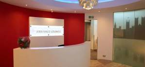 伦敦希思罗机场Plaza Premium Lounge (Arrivals)