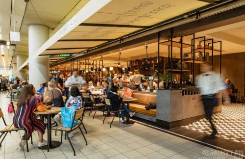 阿姆斯特丹史基浦机场Grand Café Plaza