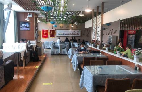 烏魯木齊地窩堡國際機場大众美食汇