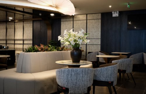 SGNThe SENS Business Lounge