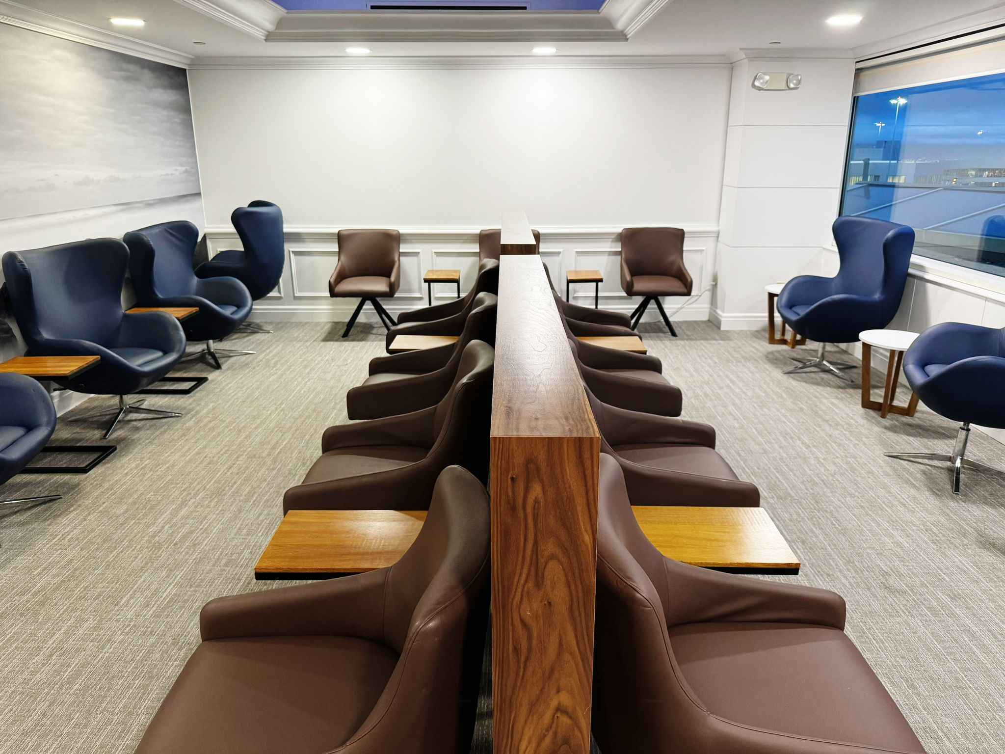 China Airlines Dynasty Lounge — food & bar