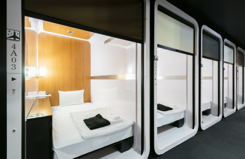 OKAFirst Cabin Naha Airport