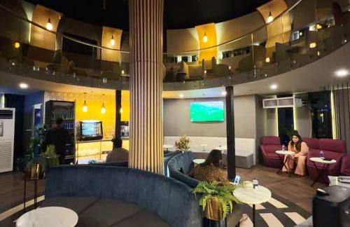 KHISky Majestic Lounge