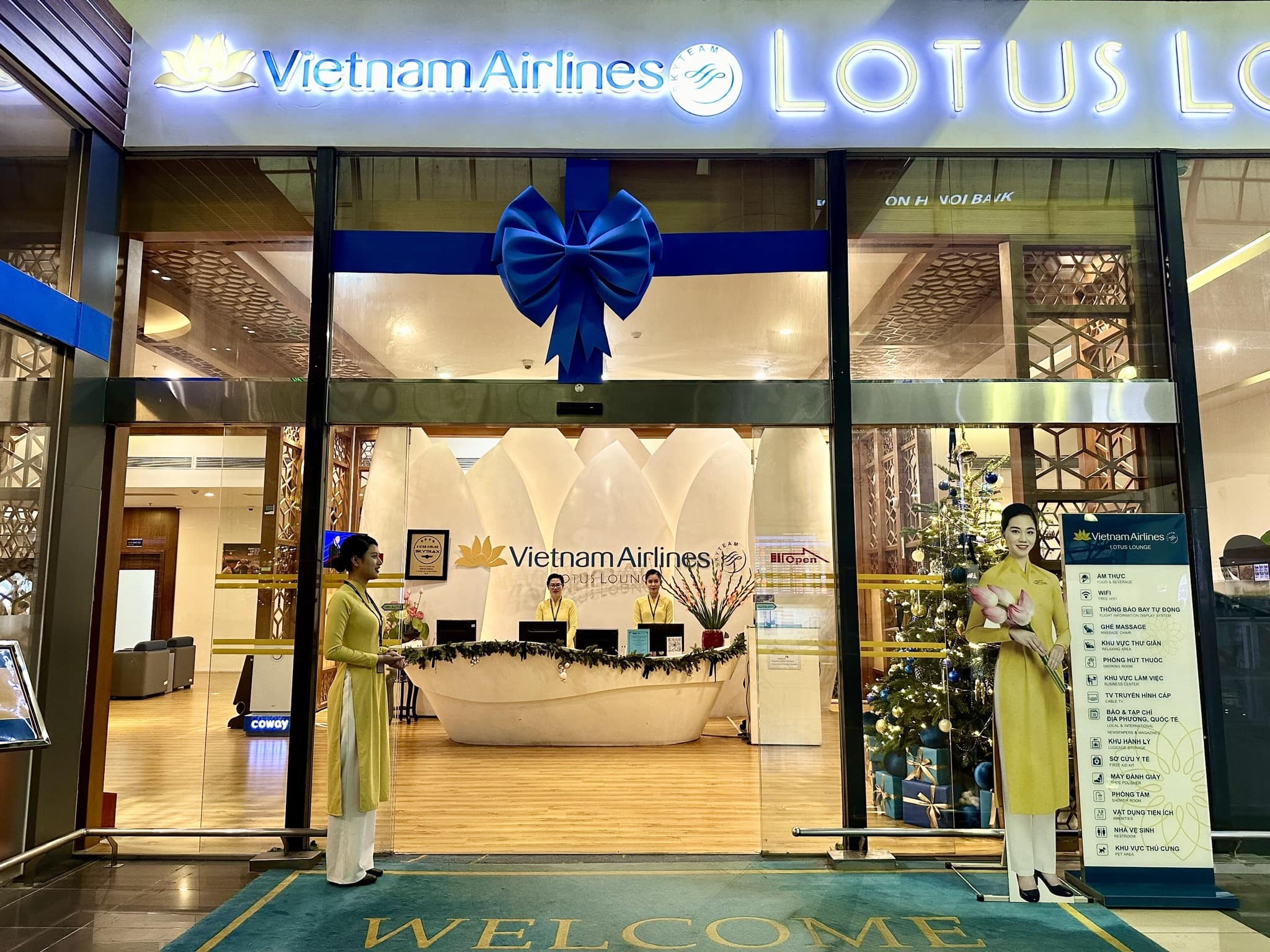 Vietnam Airlines Business Class Lounge (Departures D) atmosphere, image 15