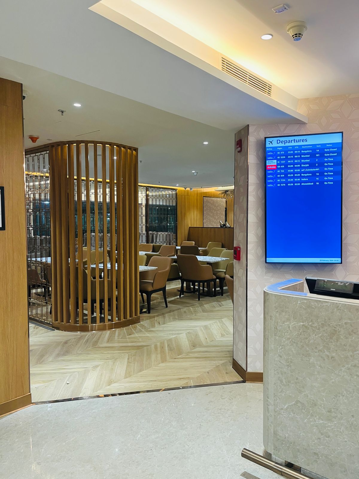 Adani Lounge atmosphere, image 6