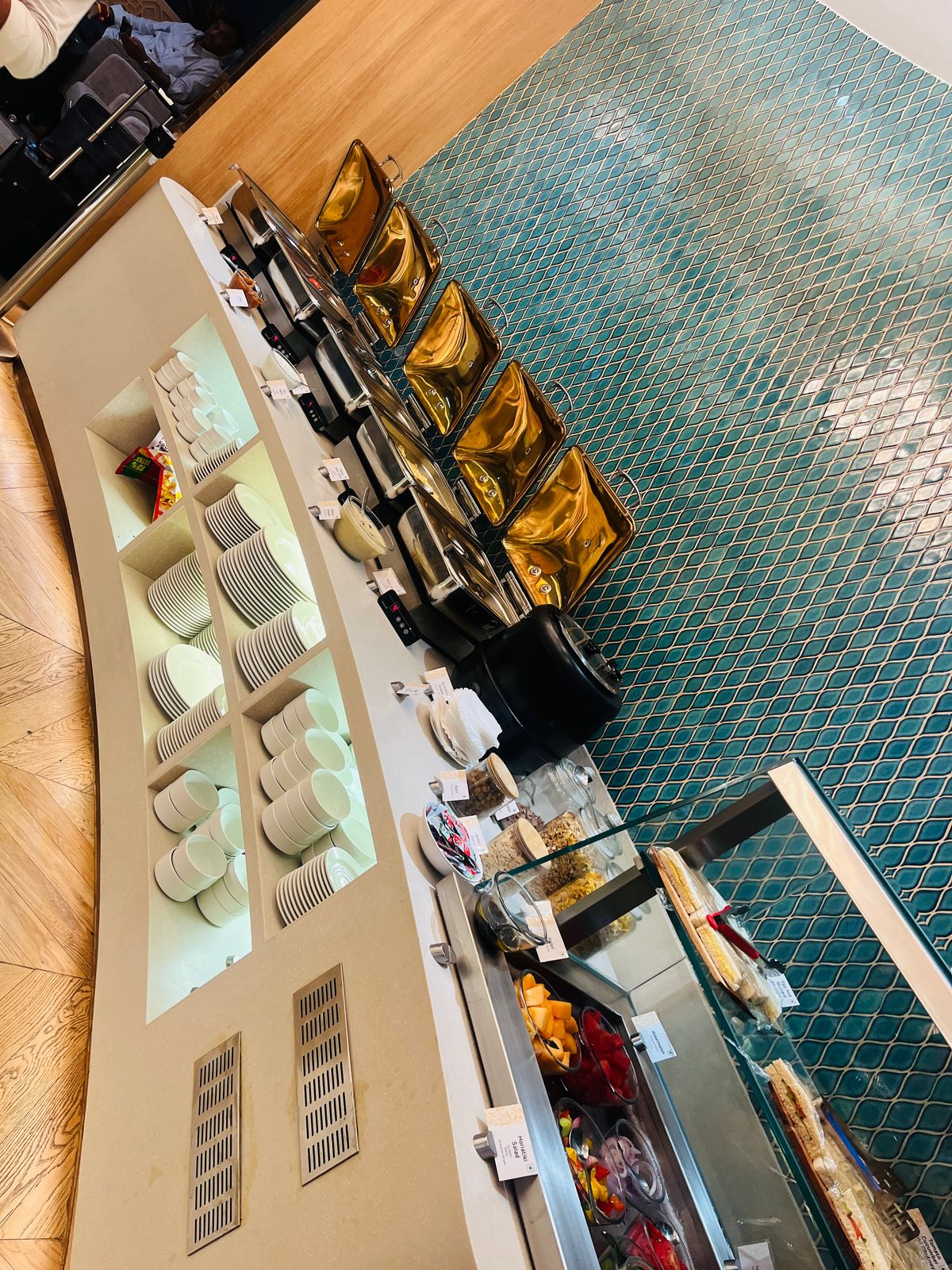 Adani Lounge atmosphere, image 12