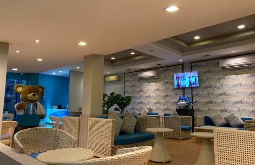 USMBlue Ribbon Club Lounge