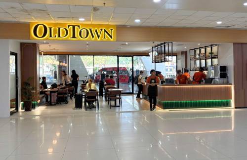 泗水-朱安达国际机场OldTown White Coffee