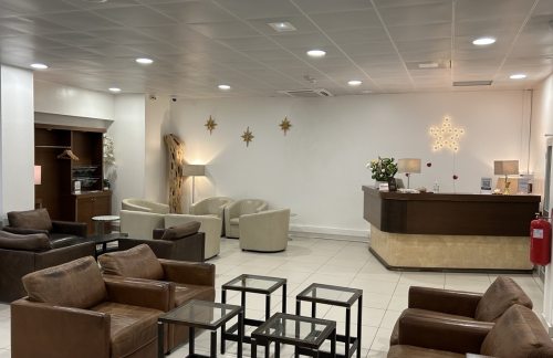 COOSalon AHS