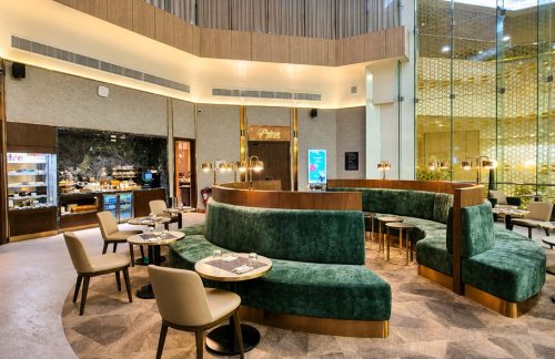 DMMPlaza Premium Lounge