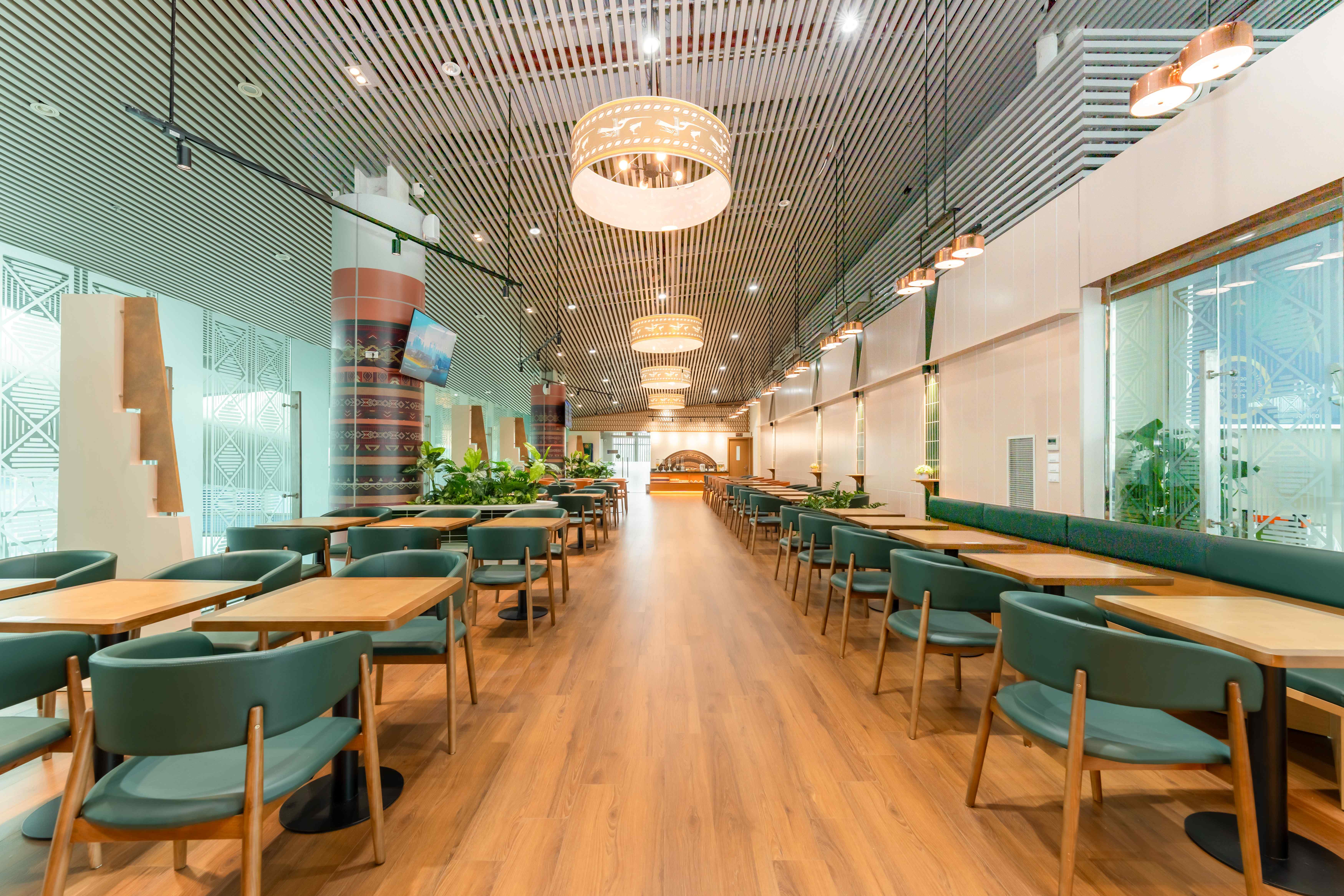 Tho Xuan Business Lounge atmosphere, image 3