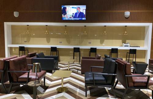 NQZLounge Bar (International Departure)