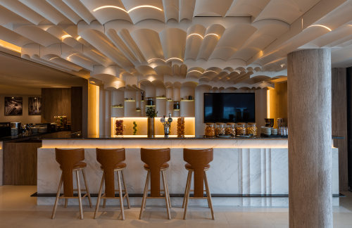 HKGPlaza Premium Lounge(Gate 60)