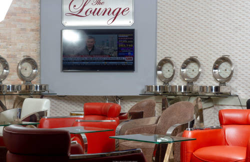 HREThe Lounge