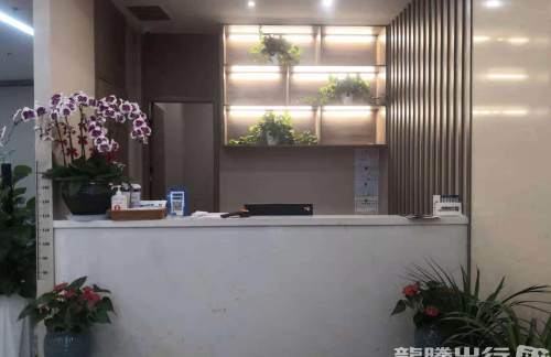 Yencheng-Railway-Stacion龙腾商务座休息室