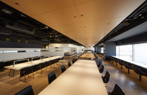 HNDPOWER LOUNGE SOUTH