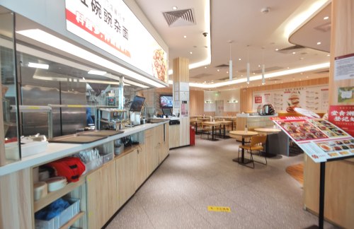 深圳宝安国际机场遇见小面（T3安检外）