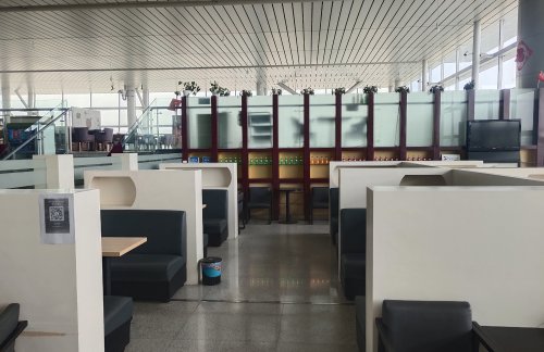 LYI易行商旅头等舱候机室