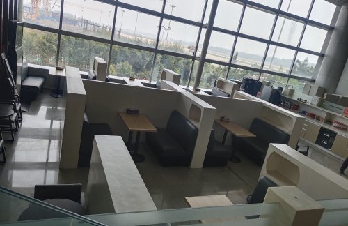 LYI易行商旅头等舱候机室