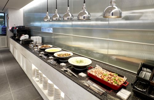 ICNMatina Lounge (West Wing)