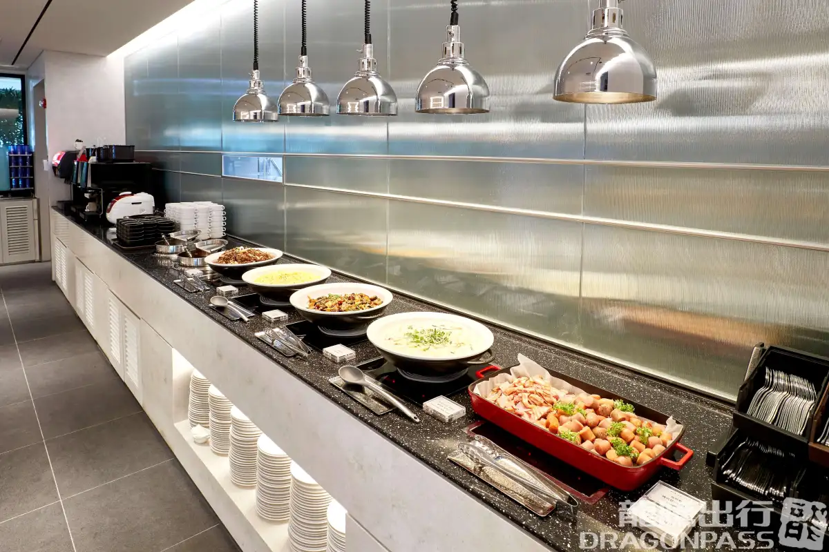 Matina Lounge (West Wing) – photos 3