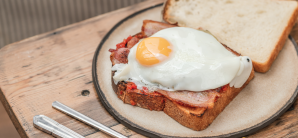 曼彻斯特国际机场Pot Kettle Black