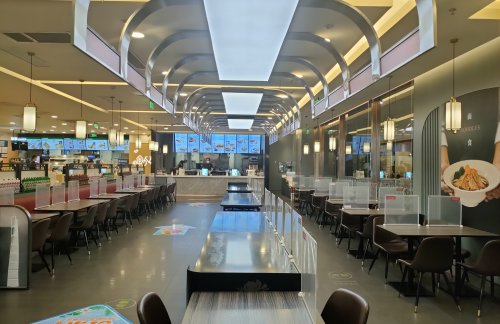 上海虹桥站康师傅私房牛肉面(靠近29A检票口)