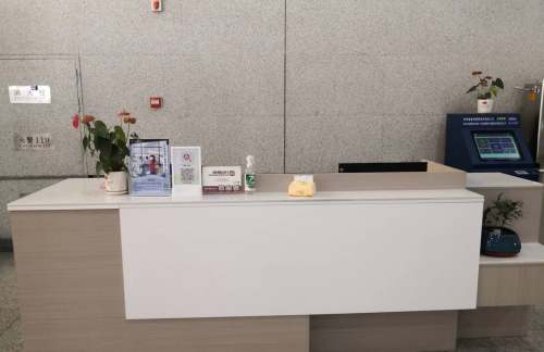 ncxz龙腾商务座候车区（A22检票口旁）