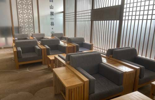 YNJ头等舱公务舱休息室