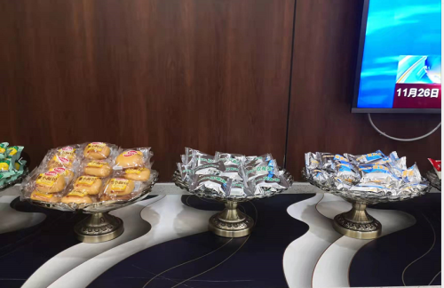 tynz商务座候车室（东进站口）