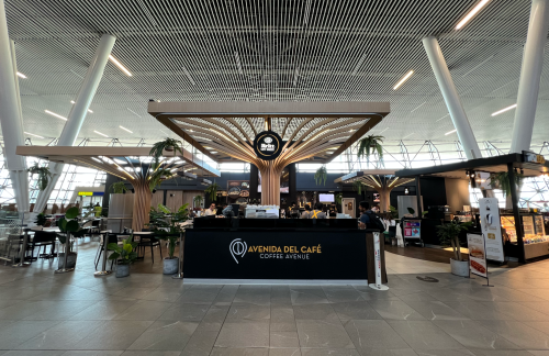 圣地亚哥-阿图罗·梅里诺·贝尼特斯准将国际机场Café Bakery