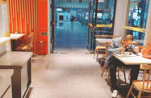 air-850900餐食体验厅-舜华鸭蛋面