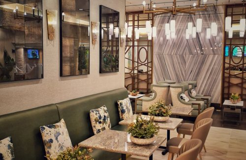 CUNMERA Business Lounge International