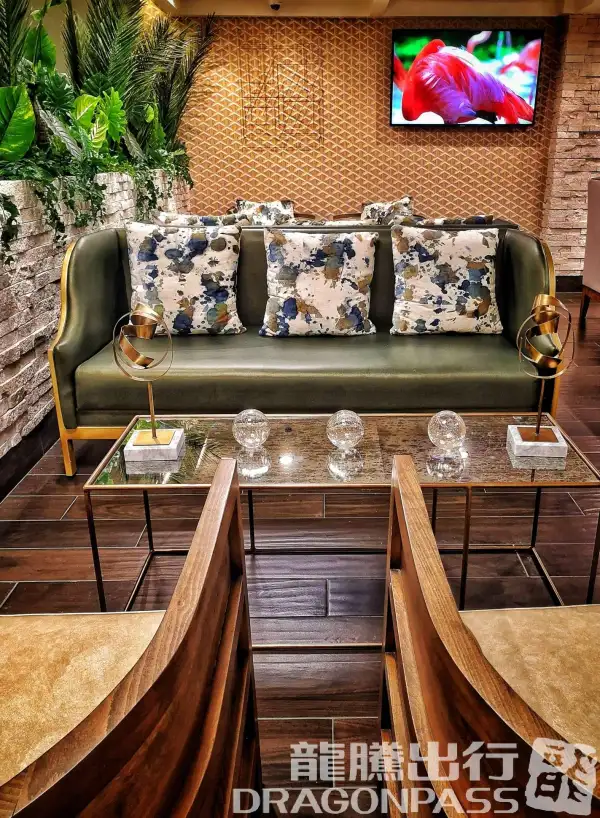 VIP lounge by MERA International – photos 3