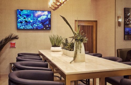 CUNMERA Business Lounge International