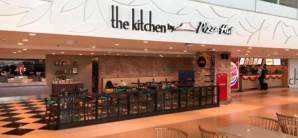 雅加达苏加诺·哈达国际机场餐食体验厅-The Kitchen by Pizza Hut