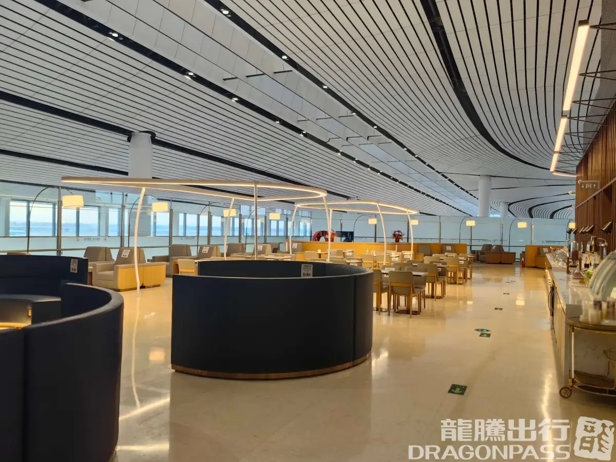 Southern Airline Golden/Sliver Card Member Lounge 3 – photos 3