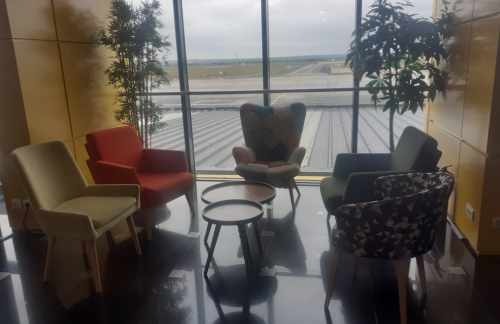 TSRDomestic Business Lounge