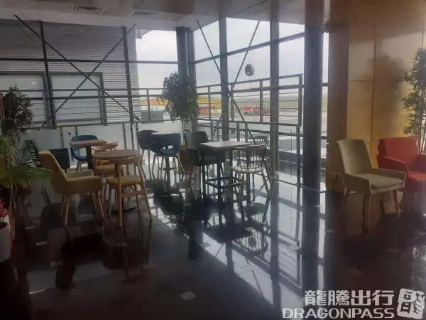 Domestic Business Lounge – photos 2