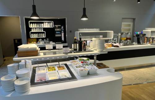 HELAspire Lounge (Gate 13)