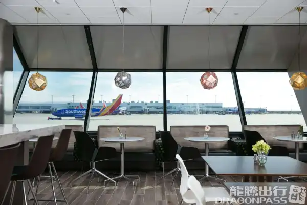 Escape Lounge - 1