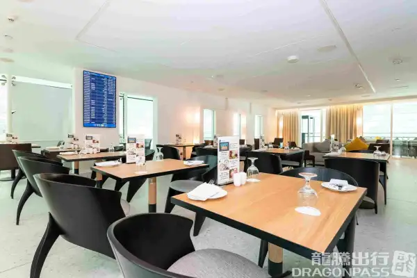 Ahlan Lounge @ Gate A1 – photos 2