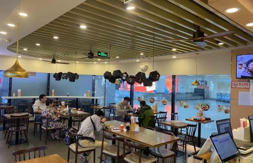 济南遥墙国际机场李先生牛肉面大王