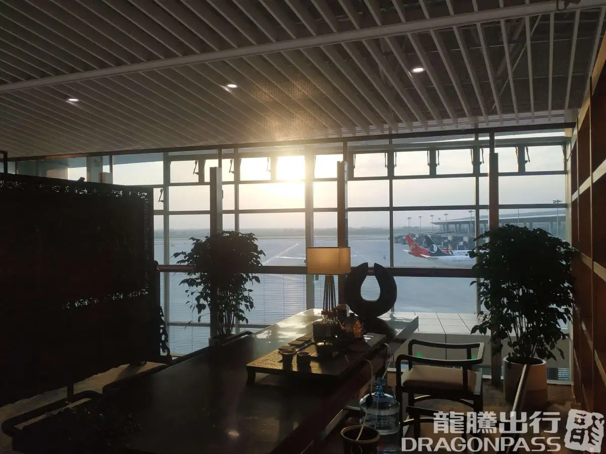 Trovk Waiting Room (T1 Dom) – photos 4