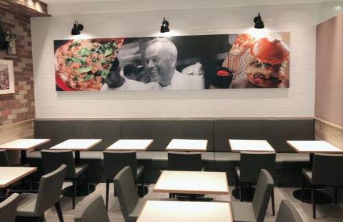 ITMWOLFGANG PUCK PIZZA
