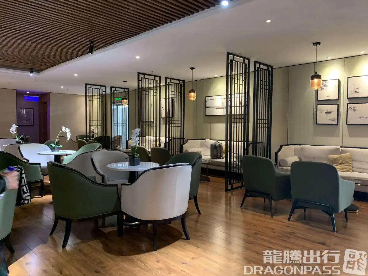 Joyflight No.7 First Class Lounge – photos 10