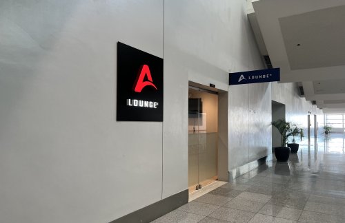 MNLA LOUNGE T3