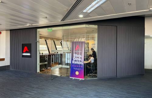 MNLA Lounge (T1)