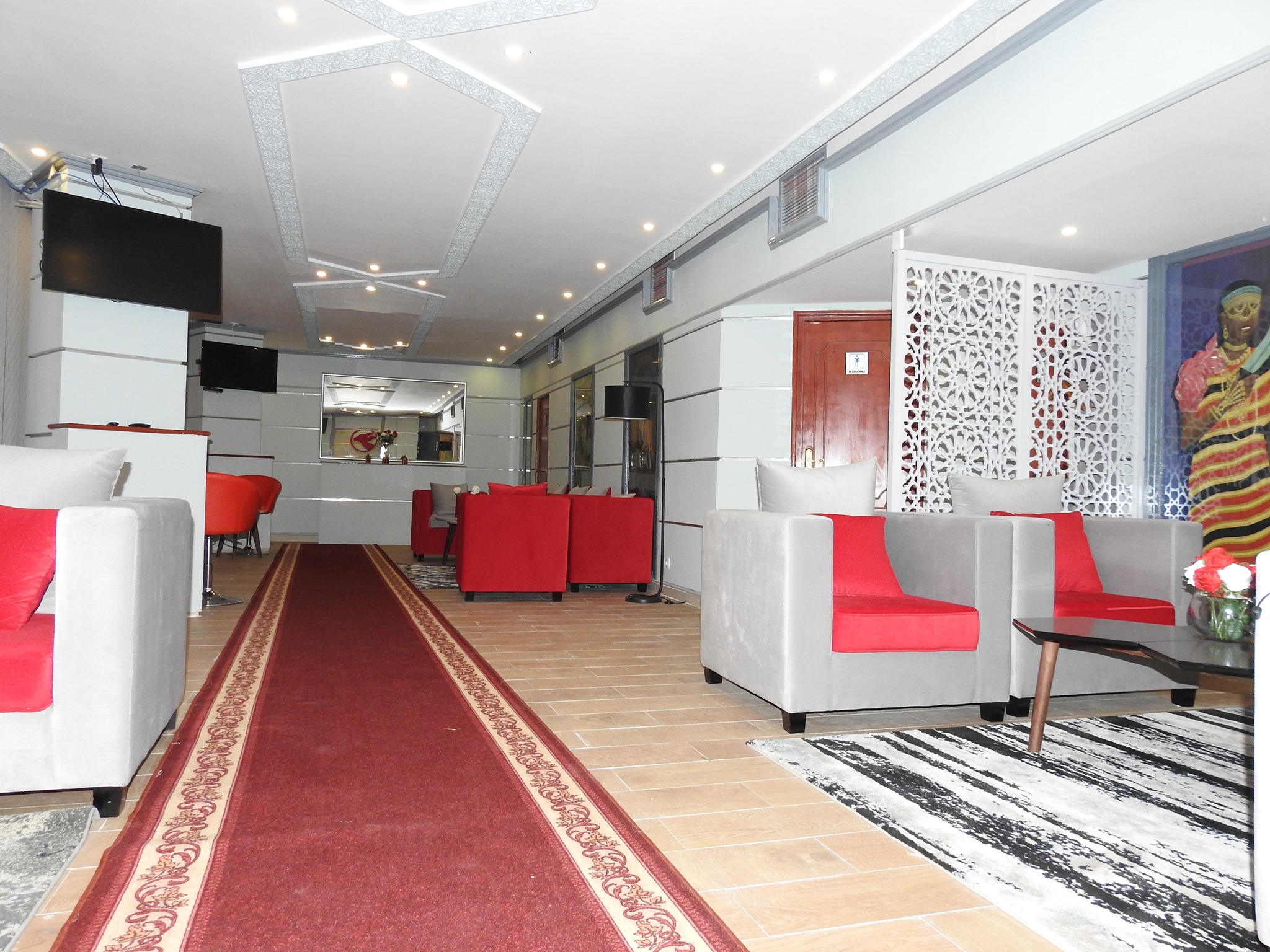 Beira Lounge atmosphere, image 3