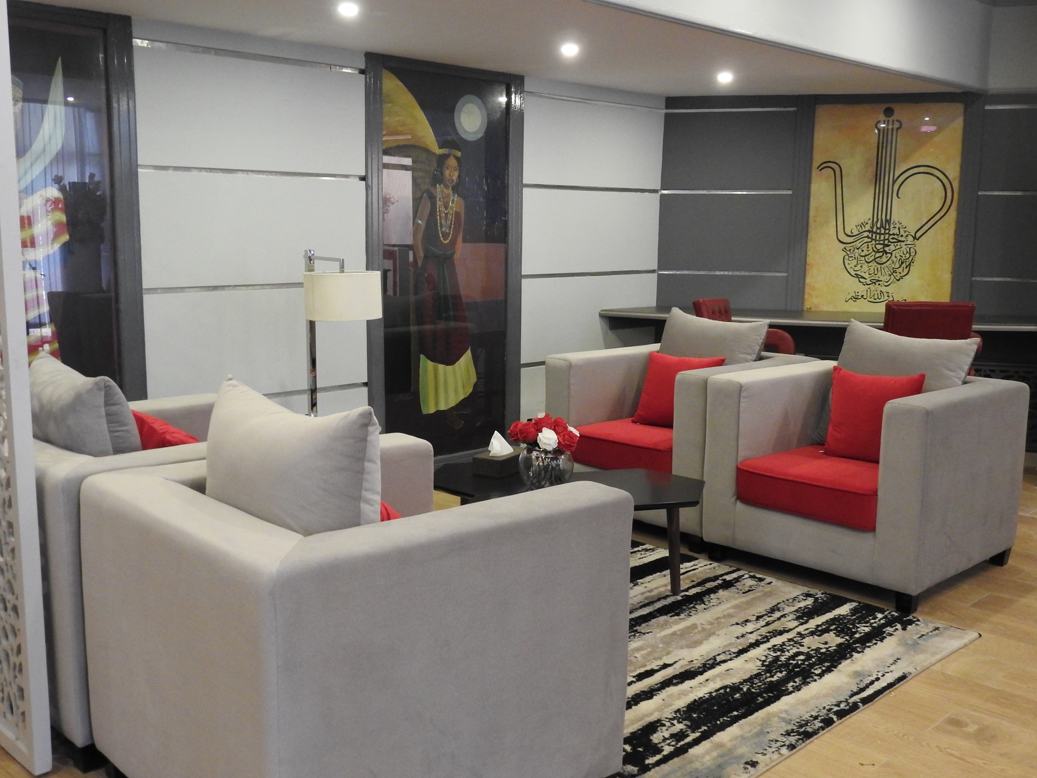 Beira Lounge atmosphere, image 2